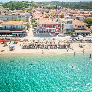 Hotel Summer, Polychrono